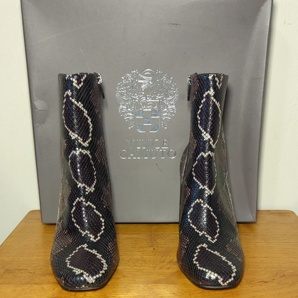 Vince Camuto Multicolor Snake Print Ankle Boots Box Included Women's Size 8.5
